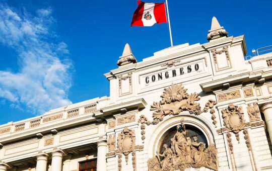 ESTAMOS ANTE UN CONGRESO MAFIOSO QUE BUSCA GARANTIZAR IMPUNIDAD Y PERPETUAR MALAS PRÁCTICAS – RCR Peru