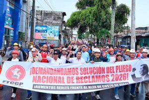 TRABAJADORES DE CONSTRUCCIÓN SE MOVILIZARON DEMANDANDO SOLUCIÓN AL PLIEGO NACIONAL DE RECLAMOS 2026 – RCR Peru