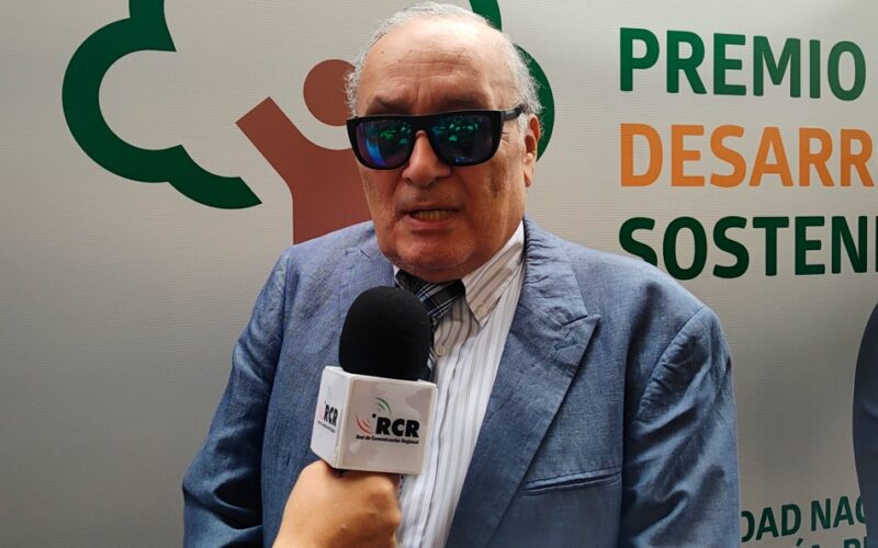 MARIO CEDRÓN DESTACA LA IMPORTANCIA DEL DESARROLLO SOSTENIBLE EN PREMIOS DE LA SNMPE 2025 – RCR Peru