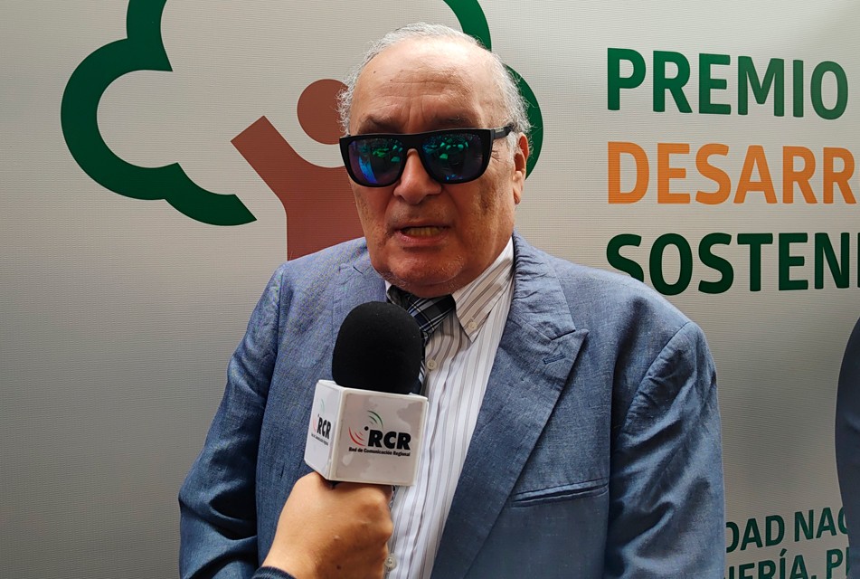 MARIO CEDRÓN DESTACA LA IMPORTANCIA DEL DESARROLLO SOSTENIBLE EN PREMIOS DE LA SNMPE 2025 – RCR Peru