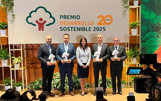 ORYGEN GANA PREMIO A LA MEJOR GESTIÓN DE SEGURIDAD Y SALUD OCUPACIONAL EN EL SECTOR ELÉCTRICO – RCR Peru