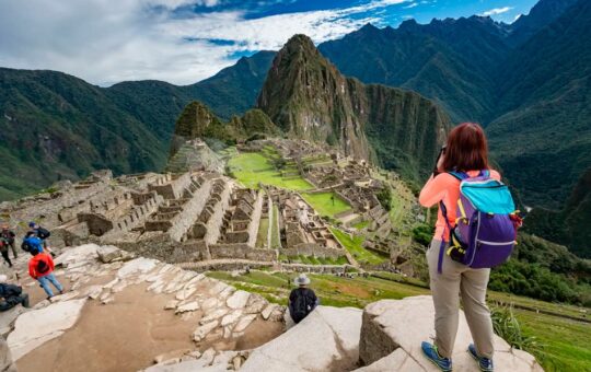 MACHU PICCHU TODAVÍA NO RECUPERA EL FLUJO DE TURISTAS QUE TENÍA ANTES DE LA PANDEMIA DEL COVID 19 – RCR Peru