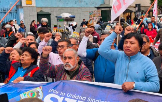SUTEP CONVOCA MOVILIZACIÓN NACIONAL ESTE 18 DE DICIEMBRE POR INCUMPLIMIENTO DE ACUERDOS Y PENSIONES DIGNAS – RCR Peru