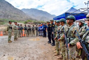 INTERVENCIÓN DE LAS FUERZAS ARMADAS ES CLAVE PARA ENFRENTAR LA CRIMINALIDAD TRANSNACIONAL – RCR Peru