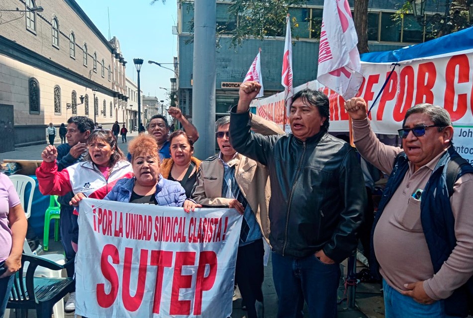 SUTEP DEMANDA AL GOBIERNO CUMPLIR CON AUMENTAR PRESUPUESTO DEL SECTOR EN 6% DEL PBI EN 2026 – RCR Peru