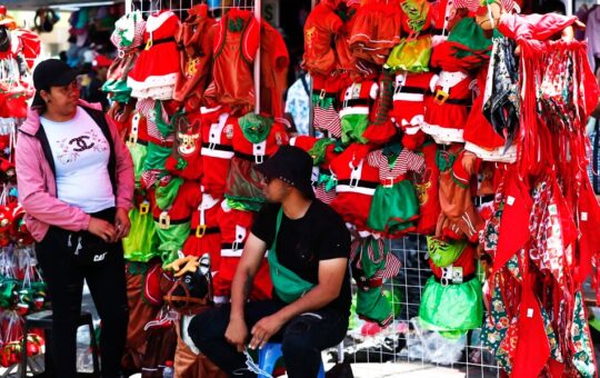 VENTAS EN GAMARRA POR CAMPAÑA NAVIDEÑA LLEGA AL NIVEL ESPERADO NI LOGRA RECUPERAR VENTAS PREPANDEMIA – RCR Peru