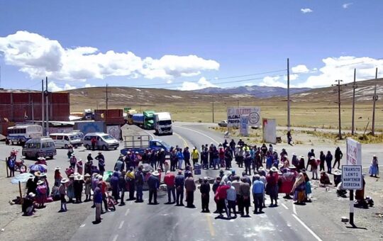 PUNO CIERRA FILAS CONTRA PARTIDOS DE DERECHA Y ANTICIPA UN ESCENARIO ELECTORAL ATÍPICO – RCR Peru