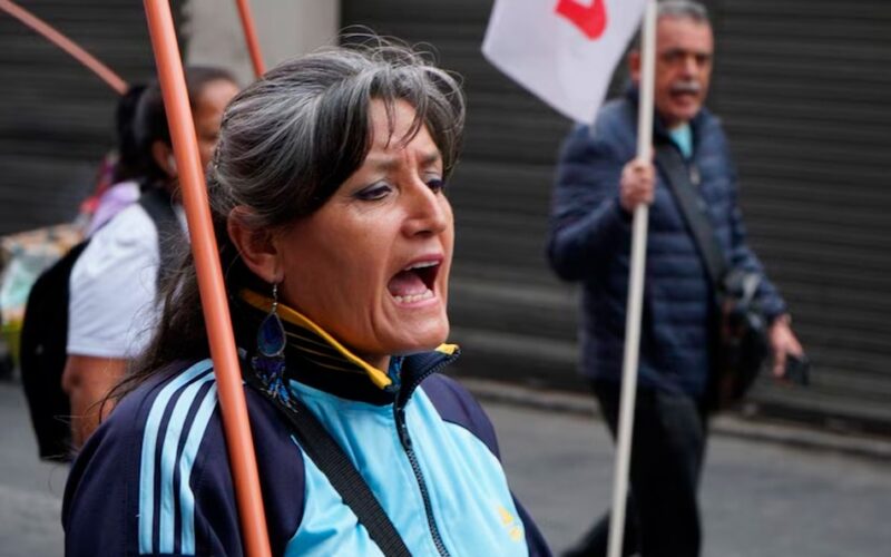 SUTEP SE MOVILIZÓ A NIVEL NACIONAL ANTE ABANDONO A LA EDUCACIÓN POR AUTORIDADES – RCR Peru