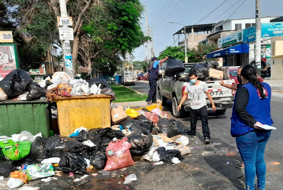DEFENSORÍA DEL PUEBLO LIMA NORTE REFUERZA SUPERVISIÓN DE AGROQUÍMICOS, RESIDUOS SÓLIDOS Y SEGURIDAD CIUDADANA POR FIESTAS DE FIN DE AÑO – RCR Peru