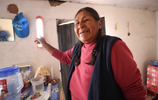 MINEM BENEFICIÓ CON ENERGÍA ELÉCTRICA A 58,400 CIUDADANOS DE ZONAS RURALES DEL SUR ANDINO EN 2025 – RCR Peru