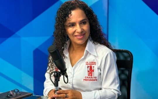 CANDIDATA ROSARIO DEL PILAR FERNÁNDEZ DE “UN CAMINO DIFERENTE” PROPONE DEMOCRATIZAR LA JUSTICIA Y UNA LUCHA FRONTAL CONTRA LA CORRUPCIÓN – RCR Peru
