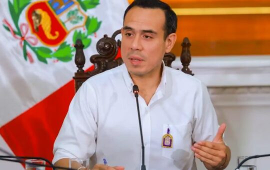 PRESIDENTE JERÍ DEBE ACLARAR REUNIÓN NO REGISTRADA CON EMPRESARIO – RCR Peru