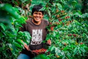PERÚ EXPORTÓ AL MUNDO CASI US$ 7 MIL MILLONES EN FRUTAS Y HORTALIZAS EN ONCE MESES DE 2025 – RCR Peru