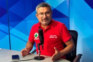 CANDIDATO A LA PRESIDENCIA RONALD ATENCIO DENUNCIA MAFIA CONGRESAL Y PROPONE ASAMBLEA CONSTITUYENTE COMO SALIDA A LA CRISIS POLÍTICA – RCR Peru