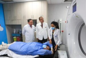 MINISTRO DE SALUD, LUIS QUIROZ AVILÉS, NO HA LOGRADO RESOLVER PRINCIPALES PROBLEMAS DEL SECTOR EN SUS 105 DÍAS DE GESTIÓN – RCR Peru