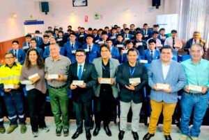 PROGRAMA GESTORES DEL DESARROLLO LOGRA QUE EL 35% DE SUS BECARIOS SE INSERTE AL MERCADO LABORAL Y BENEFICIÓ A 680 ESTUDIANTES AL CIERRE DEL 2025 – RCR Peru