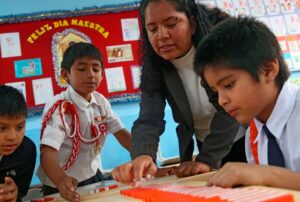 CANDIDATO A DIPUTADO DIEGO LA ROSA APUESTA POR LA EDUCACIÓN COMO BASE DE SU GESTIÓN POR PRIMERO LA GENTE – RCR Peru