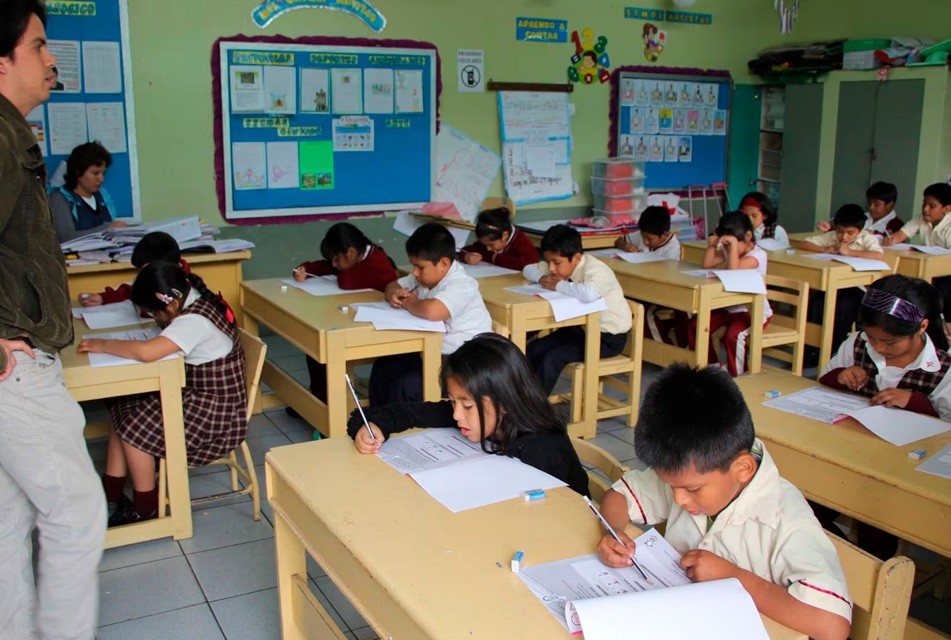 DEMANDAN CAPACITACIÓN DOCENTE PARA ATENDER A ESTUDIANTES CON AUTISMO EN AULAS REGULARES – RCR Peru