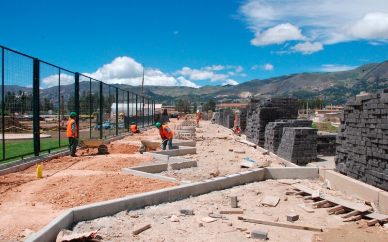 COLEGIO DE ECONOMISTAS PROPONE REFORMA LEGAL PARA RESCATAR S/ 21 MIL MILLONES EN OBRAS PARALIZADAS – RCR Peru