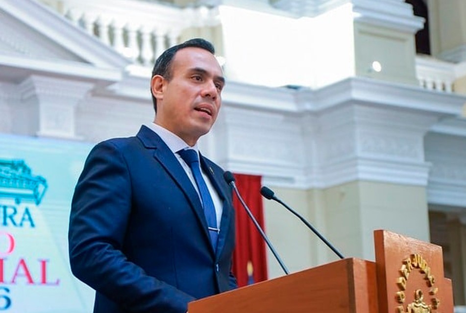 “ANTES DE VACAR A JERÍ, URGE UNA RECOMPOSICIÓN TOTAL DE LA MESA DIRECTIVA” – RCR Peru