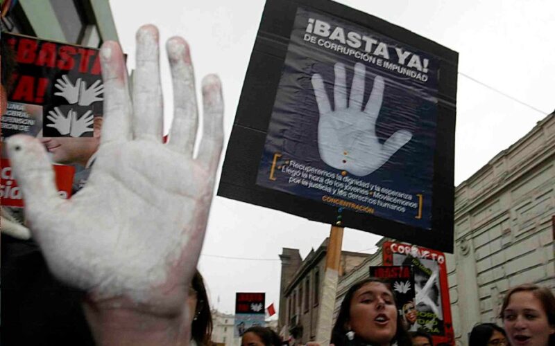 “EL ESTADO PERUANO HA DESARMADO LA LUCHA ANTICORRUPCIÓN”, SOSTIENE ANALISTA POLÍTICO RICARDO VÁSQUEZ – RCR Peru