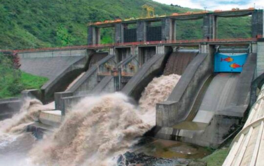 PROYECTOS DE HIDROENERGÍA PUEDEN FINANCIAR DESARROLLO DE EDUCACIÓN Y SALUD EN LA AMAZONÍA PERUANA – RCR Peru