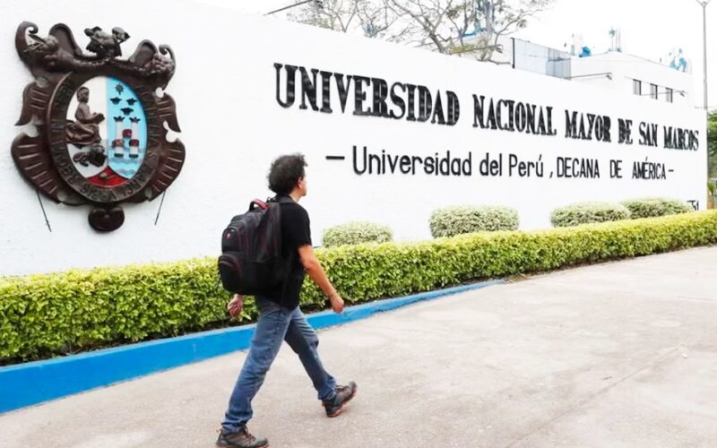 CAEN TRES SUJETOS CON DINAMITA EN PLENA CIUDAD UNIVERSITARIA – RCR Peru