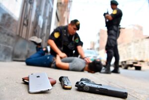 PRÓXIMO GOBIERNO VA A TENER QUE ENFOCARSE EN COMBATIR INSEGURIDAD CIUDADANA Y GARANTIZAR ELECCIONES GENERALES 2026 – RCR Peru