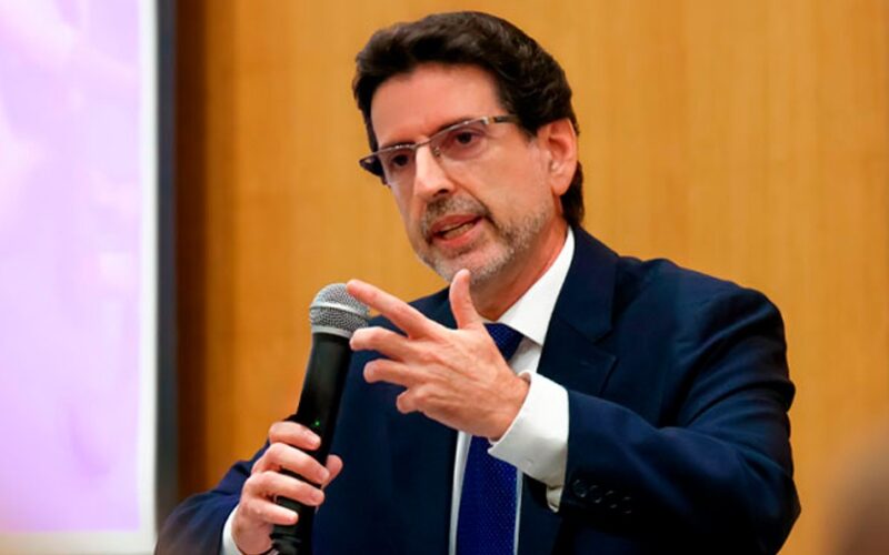 “EL PREMIER Y SU GABINETE DEBEN MANTENERSE PARA DAR ESTABILIDAD AL PAÍS” – RCR Peru