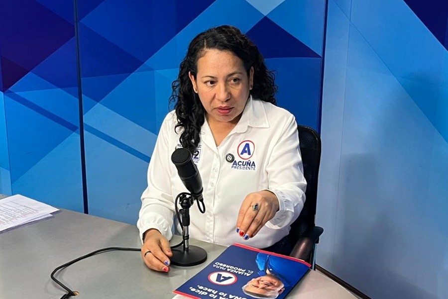 CANDIDATA REBECA CRUZ PROPONE ACABAR CON MONOPOLIO FERROVIARIO DE RAFAEL LÓPEZ ALIAGA – RCR Peru