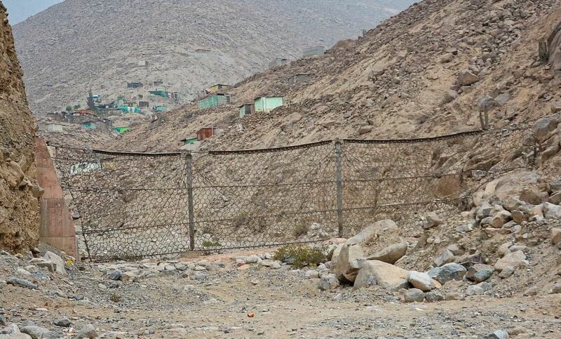 LURIGANCHO-CHOSICA SE PREPARA CON 22 GEOMALLAS “ATRAPA HUAICOS” ANTE AUMENTO DEL CAUDAL DEL RÍO RÍMAC, ASEGURA ALCALDE VARGAS – RCR Peru