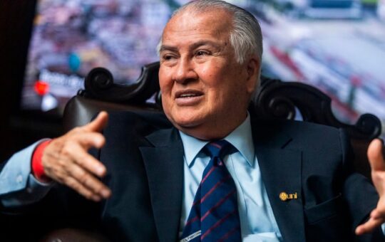 “SI ALFONSO LÓPEZ CHAU ES ELEGIDO PRESIDENTE REALIZARÁ REFORMAS PARA ACABAR CON CORRUPCIÓN EN OBRAS PÚBLICAS” – RCR Peru