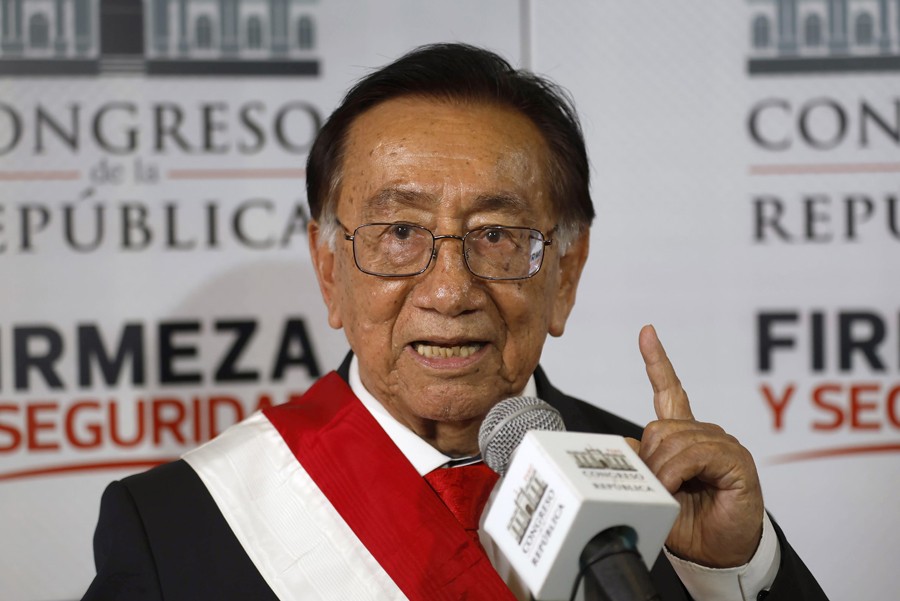 EL PRESIDENTE BALCÁZAR ES UN “TÍTERE” Y “QUIENES MANDAN SON CÉSAR ACUÑA Y JOSÉ LUNA GÁLVEZ”, ASEGURA JUAN SHEPUT – RCR Peru
