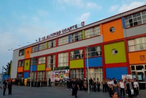 INSTITUCIÓN EDUCATIVA EMBLEMÁTICA ALFONSO UGARTE BRINDA EDUCACIÓN DE CALIDAD A SUS ALUMNOS – RCR Peru