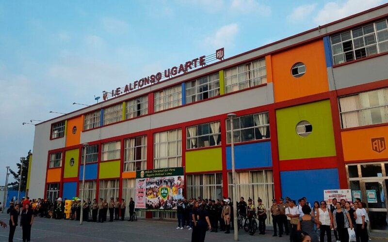 INSTITUCIÓN EDUCATIVA EMBLEMÁTICA ALFONSO UGARTE BRINDA EDUCACIÓN DE CALIDAD A SUS ALUMNOS – RCR Peru