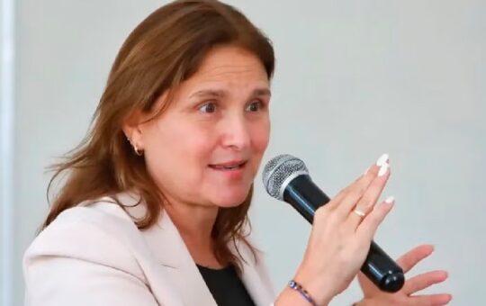 «NO SOLO HAY QUE PERSEGUIR LA DRAGA, SINO EL COMBUSTIBLE QUE ALIMENTA LA MINERÍA ILEGAL»AFIRMA CANDIDATA PRESIDENCIAL MARISOL PEREZ TELLO – RCR Peru