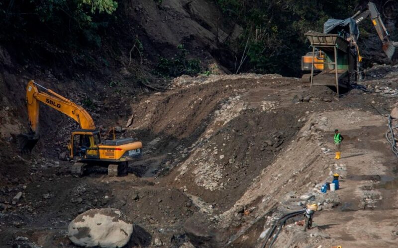 “SE PROMOVERÁ LEY PARA ERRADICAR MINERÍA ILEGAL QUE CONTAMINA RÍOS Y SUELOS DE CAJAMARCA” – RCR Peru