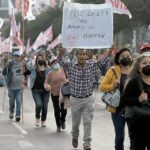 MAESTROS Y AUXILIARES SALDRÁN A LAS CALLES SI EXISTE UNA AMENAZA A LEY QUE AUTORIZA PAGO DEL 100 % DE CTS – RCR Peru