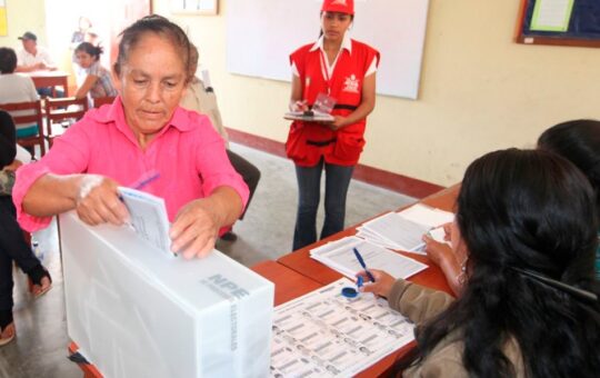CANDIDATA TANIA PORLES EXHORTA A LAS PERUANAS A PARTICIPAR Y LIDERAR EN LA POLÍTICA DEL PAÍS – RCR Peru