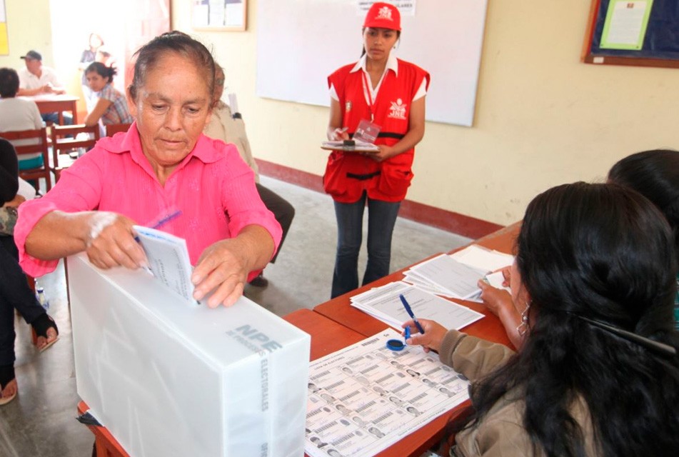 CANDIDATA TANIA PORLES EXHORTA A LAS PERUANAS A PARTICIPAR Y LIDERAR EN LA POLÍTICA DEL PAÍS – RCR Peru