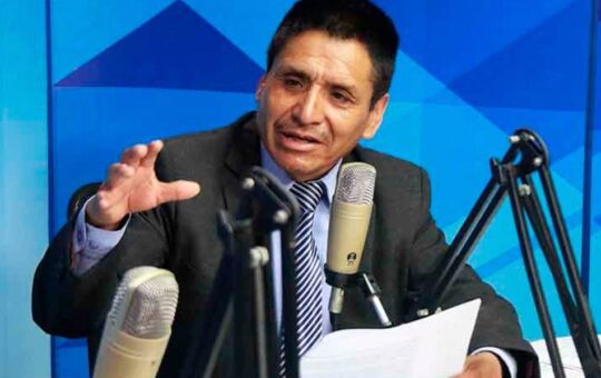 DOCENTES DE INSTITUTOS Y ESCUELAS DE EDUCACIÓN SUPERIOR ANUNCIAN HUELGA EN DEMANDA DE MEJORAS SALARIALES – RCR Peru