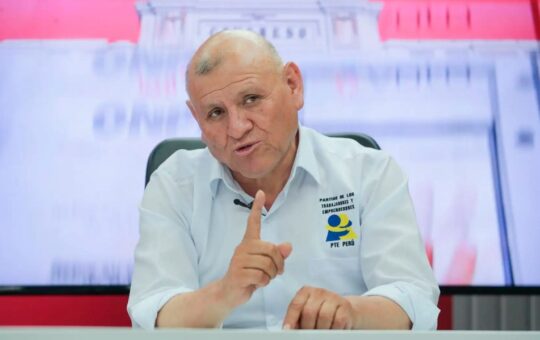 FALLECE CANDIDATO PRESIDENCIAL NAPOLEÓN BECERRA EN ACCIDENTE – RCR Peru