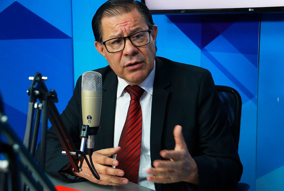 LA INSULINA ES SOLO LA PUNTA DEL ICEBERG DEL DESABASTECIMIENTO DE MEDICAMENTOS, ADVIERTE EXVICEMINISTRO HERBERTH CUBA – RCR Peru