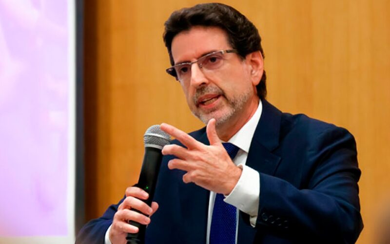 CRISIS POLÍTICA IMPIDE QUE EL PERÚ PUEDA LLEGAR A CRECER 8% ANUAL PARA REDUCIR LA POBREZA – RCR Peru