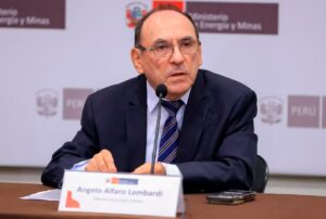 MINISTRO DE ENERGÍA Y MINAS NIEGA DENUNCIA DE AGRESIÓN Y ACUSA «INTERESES ECONÓMICOS» DE SU EXPAREJA – RCR Peru