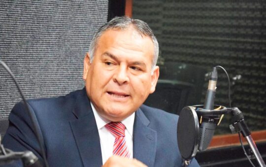 DEFENSA DEL MINISTRO ALFARO PRESENTARÁ CHATS Y AUDIOS QUE REVELARÍAN PRESUNTO PAGO POR DENUNCIA DE VIOLACIÓN – RCR Peru