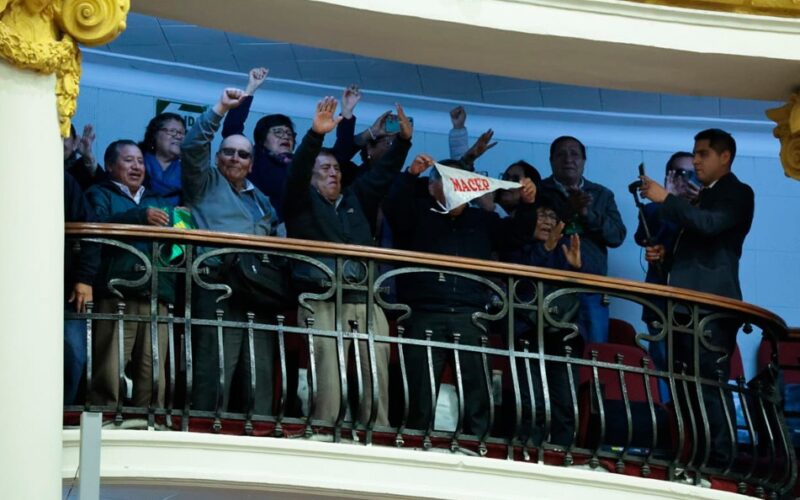 GOBIERNO DEBE BUSCAR ALTERNATIVAS PARA EJECUTAR NUEVA LEY QUE AUMENTA PENSIONES DE MAESTROS JUBILADOS A S/. 3 300 – RCR Peru