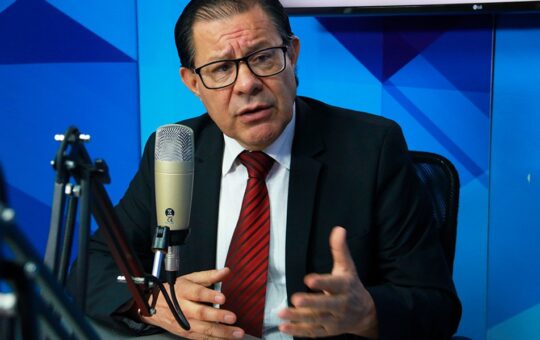 CANDIDATOS NO TIENEN PROPUESTAS CONCRETAS EN SALUD PÚBLICA, SOSTIENE EXVICEMINISTRO HERBERTH CUBA – RCR Peru