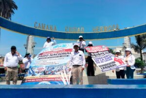 TRABAJADORES DE LA AUTORIDAD NACIONAL DEL AGUA REALIZAN PARO NACIONAL – RCR Peru