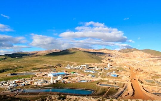 NEWMONT YANACOCHA RATIFICA EXIGENCIA DE ESTÁNDARES DE SEGURIDAD ANTE PROTESTAS DE TRANSPORTISTAS EN CAJAMARCA – RCR Peru